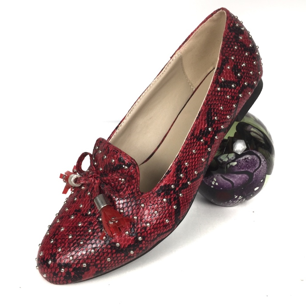 Red snake print flat w/ silver studs & tassels 10
